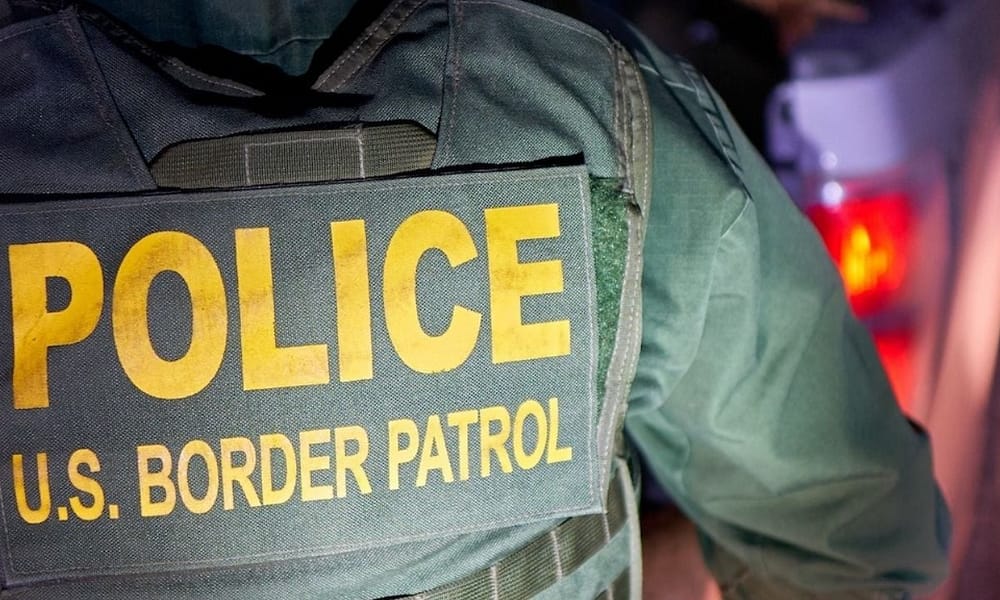Un juez ordena detener las liberaciones rápidas en la frontera de Estados Unidos con México