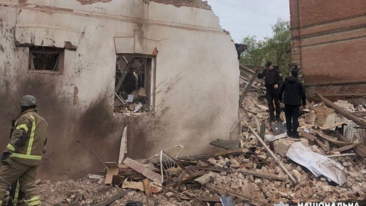 Ataque ruso a museo ucraniano deja un muerto y 10 | Diario24