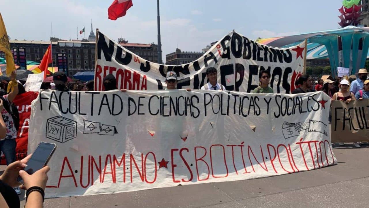 Estudiantes marchan en defensa de becas y para exigir fiscalización | Diario24
