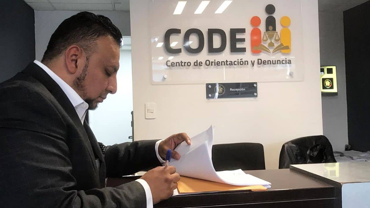 Jefe de prensa de municipio de Apodaca es vinculado a | Diario24