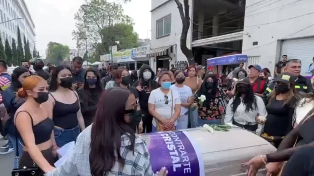 Llevan féretro de Perla Cristal a la FGJCDMX exigencia de | Diario24