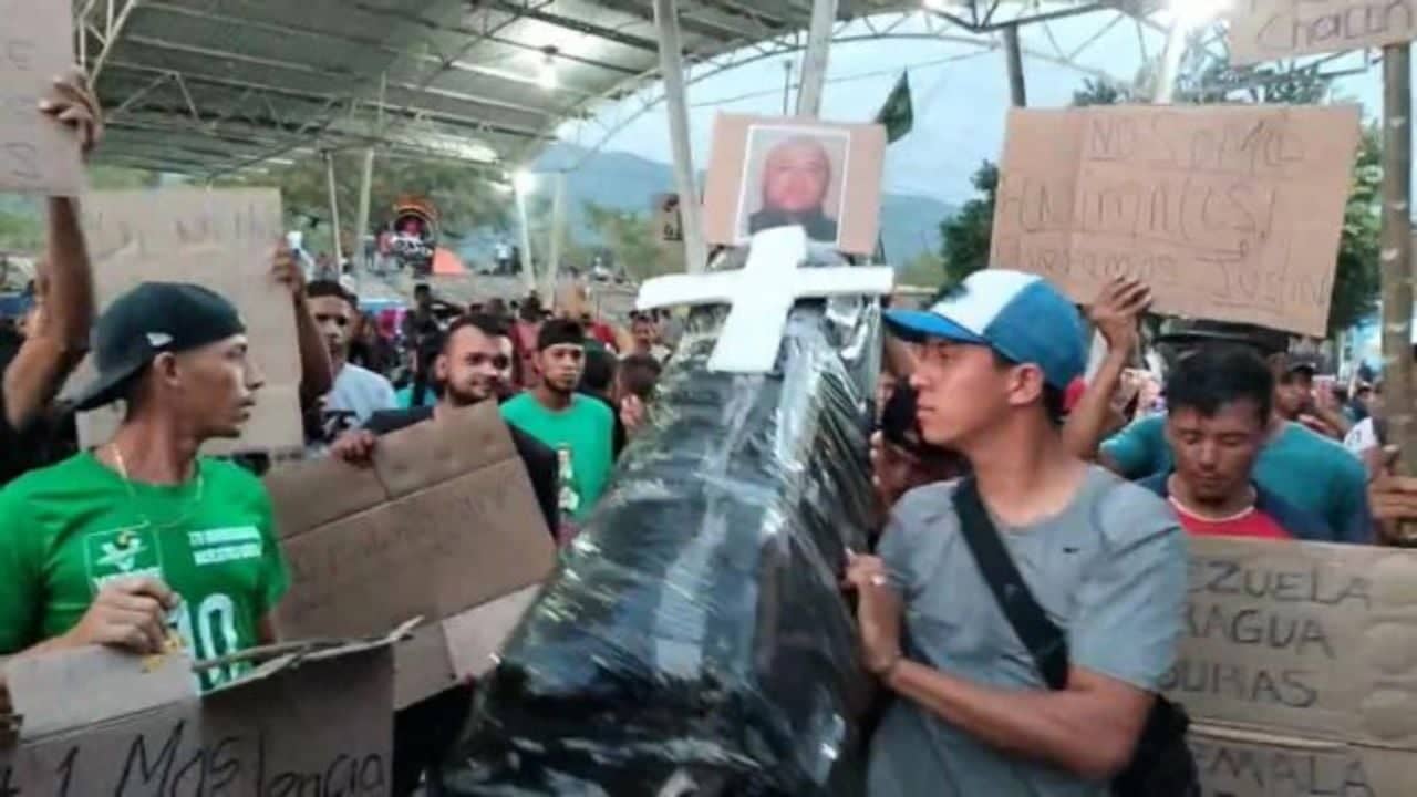 Migrante hondureño muere durante caravana que pretende llegar a la | Diario24