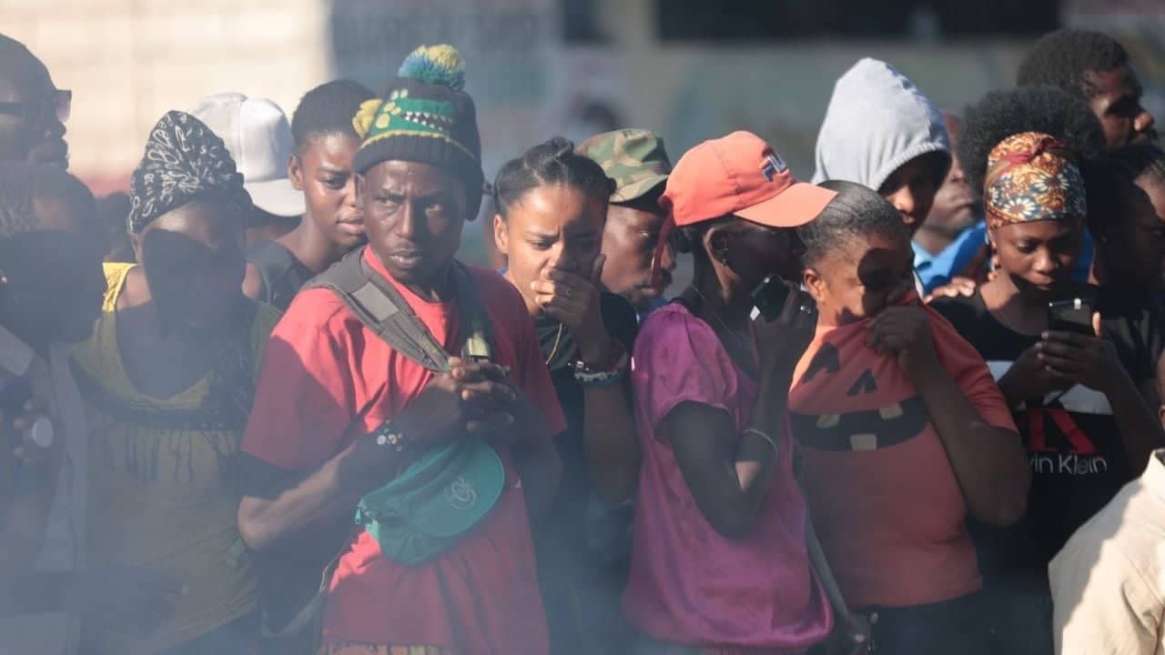 Turba quema vivos a 13 presuntos pandilleros en Haití | Diario24