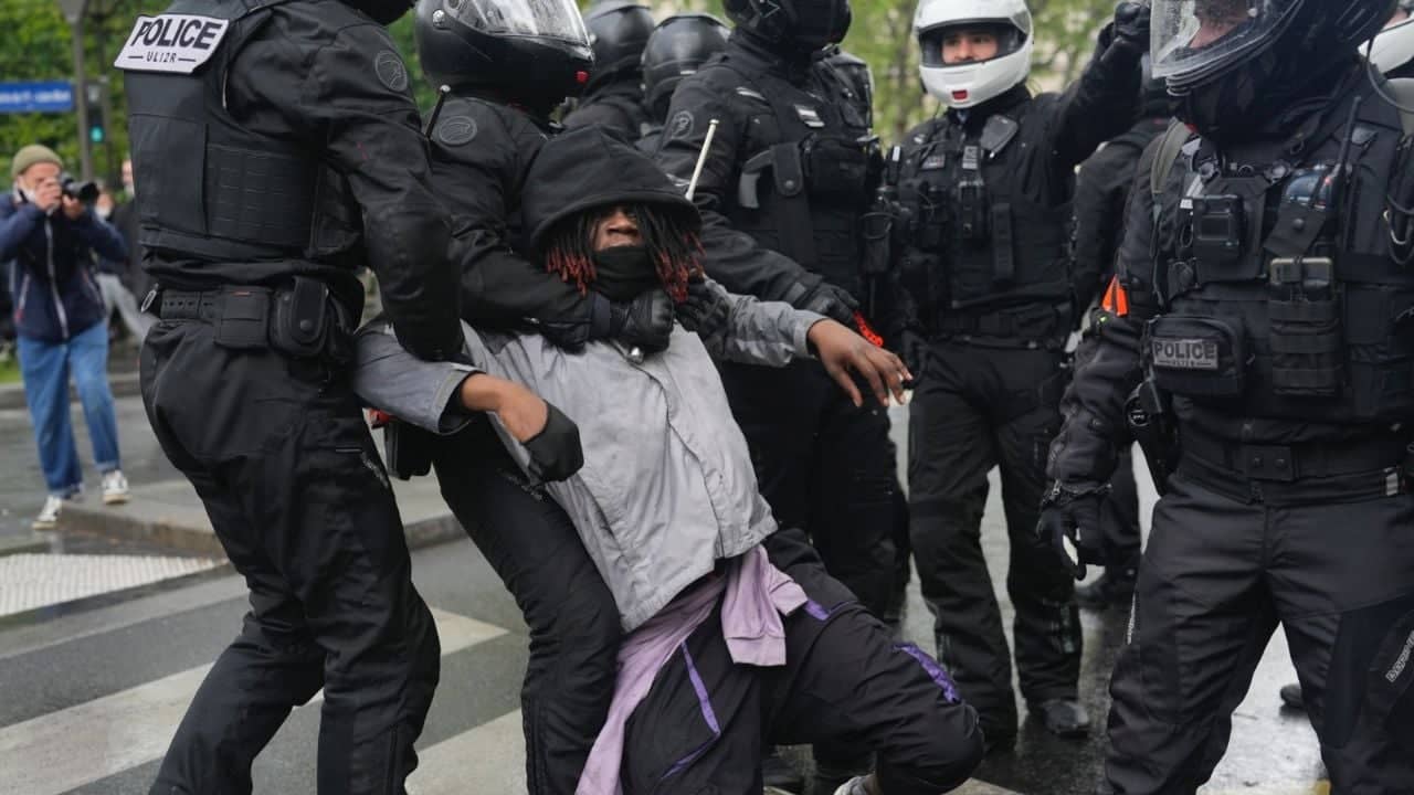 Detienen a casi 300 personas durante movilizaciones por el Día | Diario24